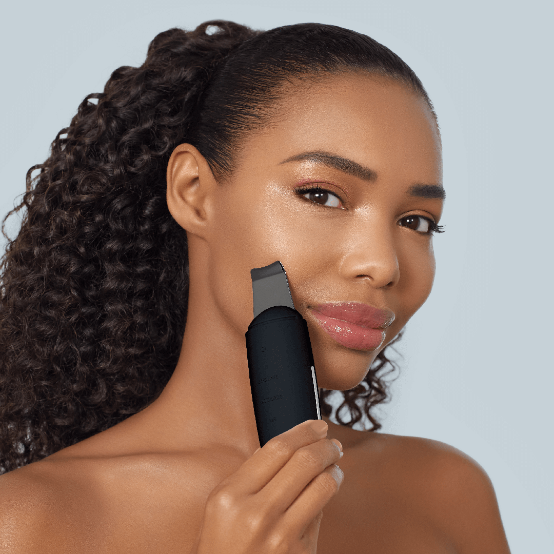 microcurrent-skin-scrubber-blackhead-remover-9in1-black-model