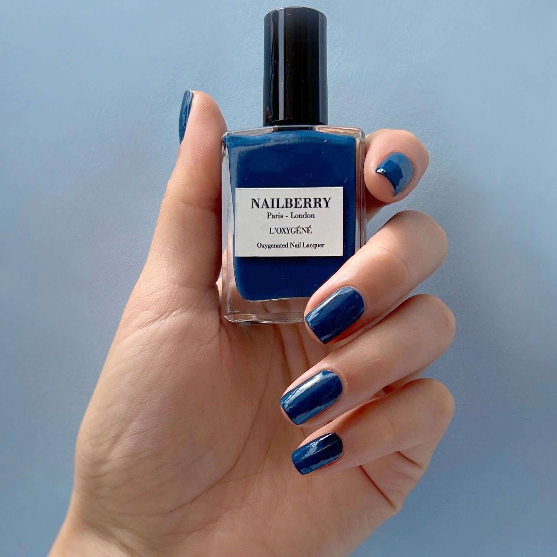 NBY255 Orage swatch with bottle