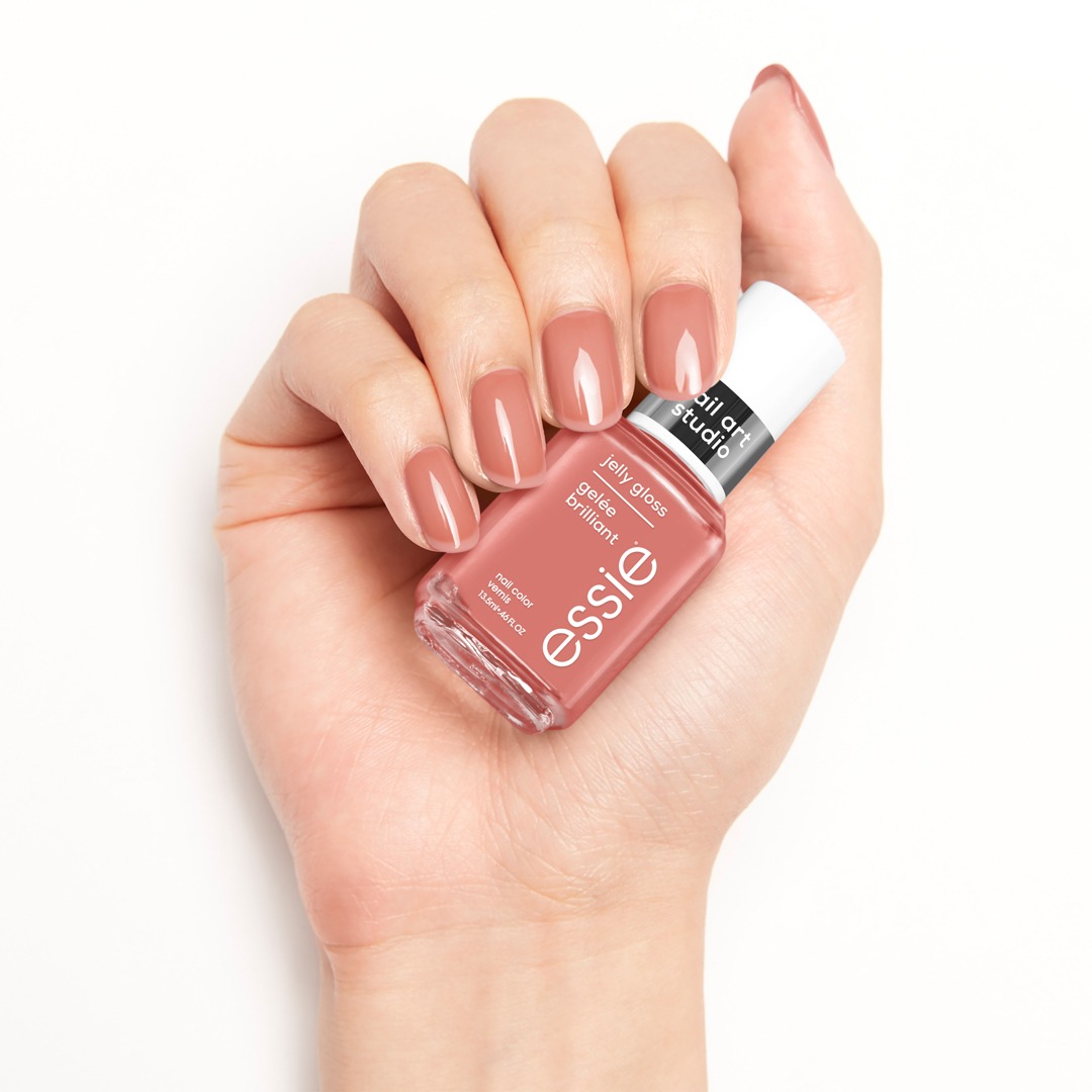 essie-nail-polish-barn-boheme-095008063720-AV32