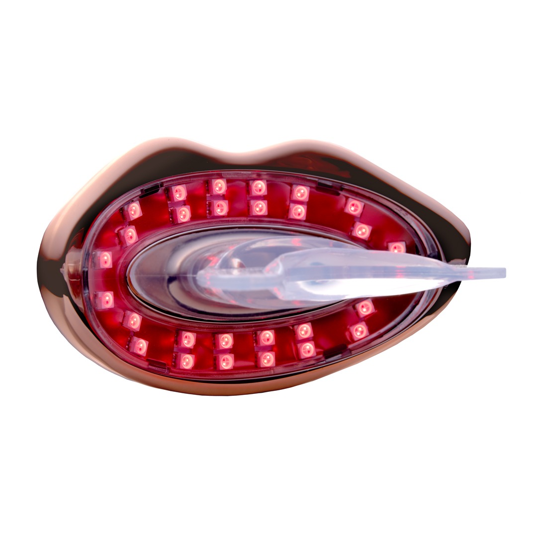 DDG-JUNE23-2853-LIPWARE-RETOUCH