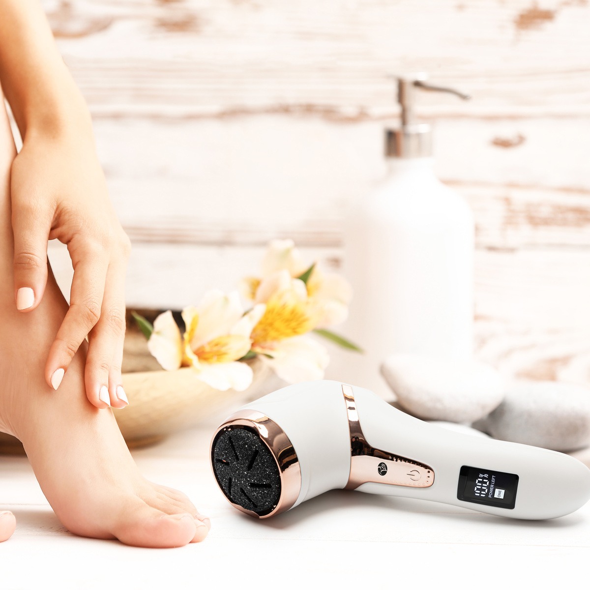 Rio Beauty - Go Smooth Electric Foot File Hard Skin Remover with Vacuum Action - Image 3